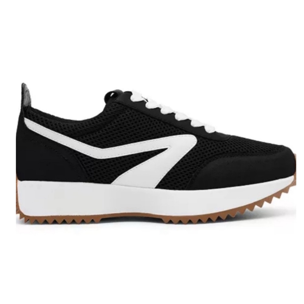 DV by Dolce Vita Bynx Sneakers